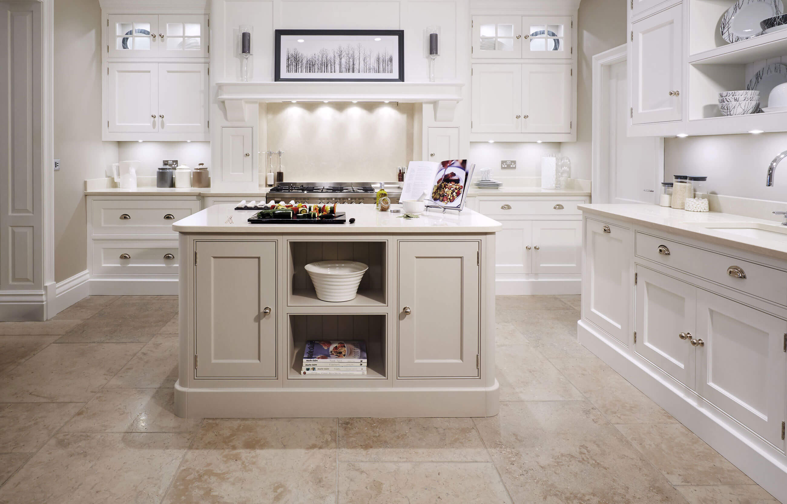 kitchen painted howley tom cream classic kitchens leamington spa royal tomhowley learn