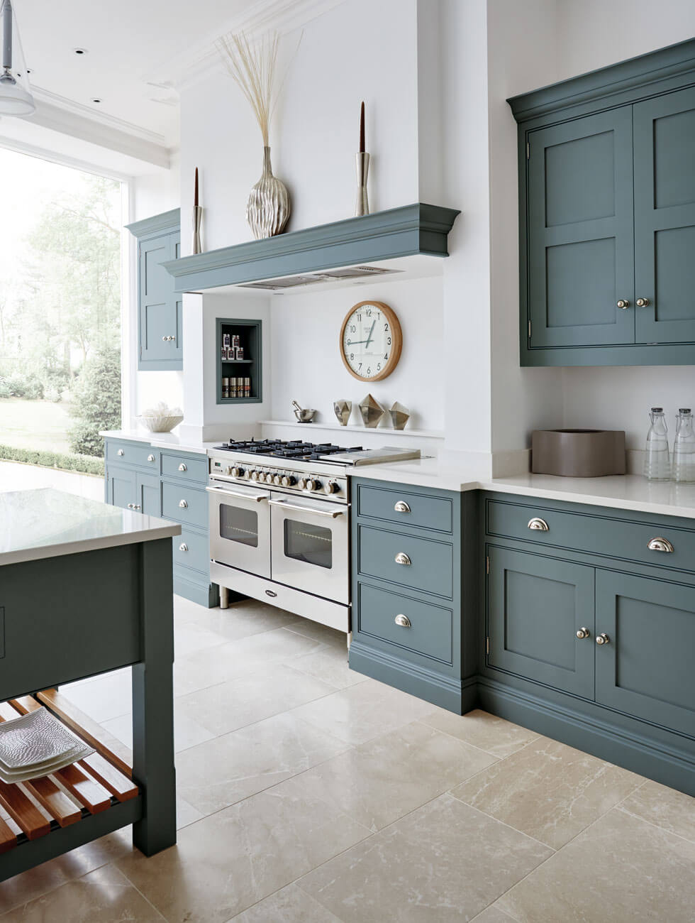 Elegant Blue Shaker Kitchen | Tom Howley
