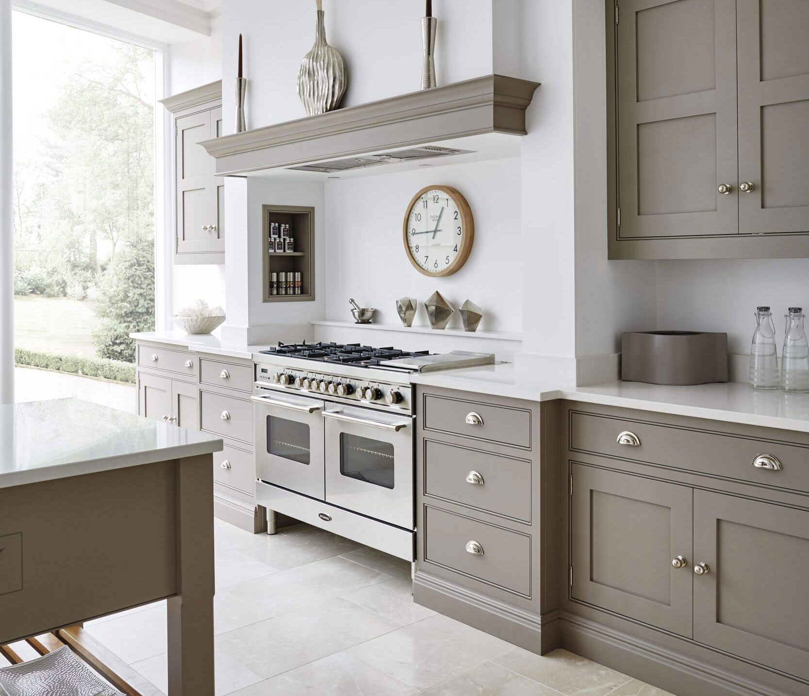 Grey and White Kitchen | Tom Howley