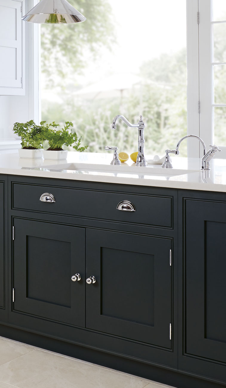 Black Shaker Kitchen | Luxury Kitchens | Tom Howley