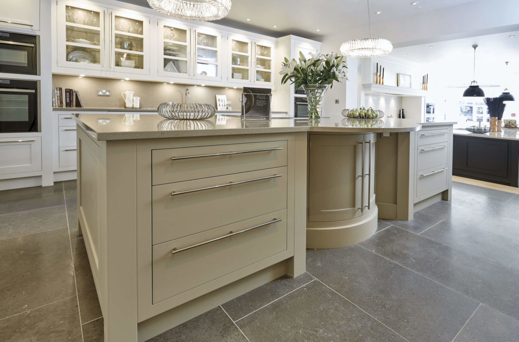 Cream and White Kitchen | Tom Howley