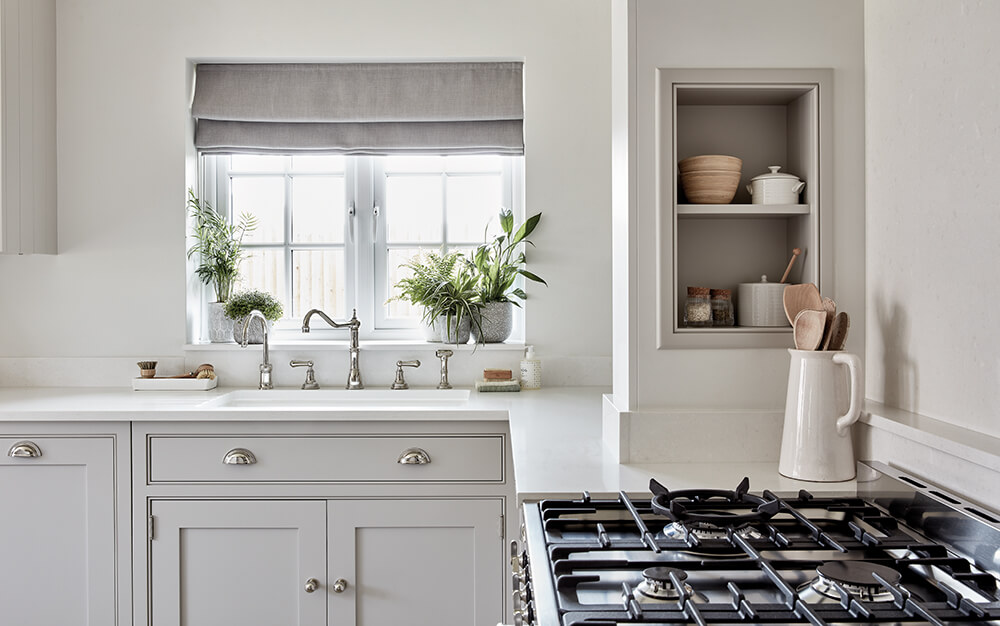 Classic country-style kitchen details. 