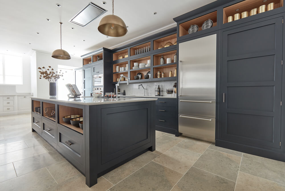 Dark Grey Shaker Style Kitchen