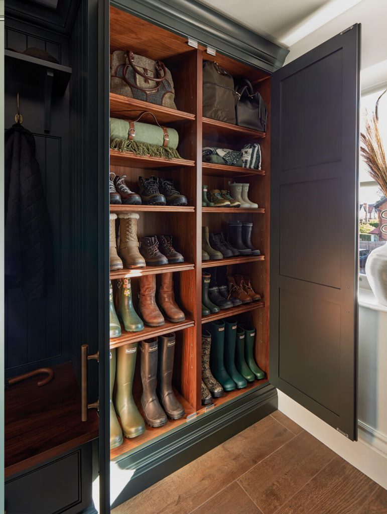 Project Spotlight Classic Dark Green Boot Room