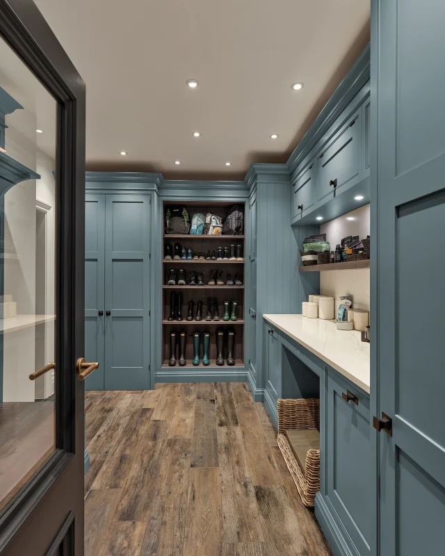 A snapshot of our Tunbridge Wells showroom.

Discover three complete kitchen displays on the ground floor, each showcasing a distinct style, thoughtful layout, and finish.

Upstairs, discover our bold Kavanagh Kitchen, alongside a beautifully designed bootility, a statement walk-in pantry, a sleek home bar, and a bespoke TV media wall, each one showcasing how our craftsmanship goes beyond the kitchen.

Explore this inspiring showroom in more detail via the link in our bio.

-

#tomhowley #tunbridgewellsshowroom #kitchendesign #interiorinspiration #bespokeliving #ancillaryrooms #kitchenshowroom