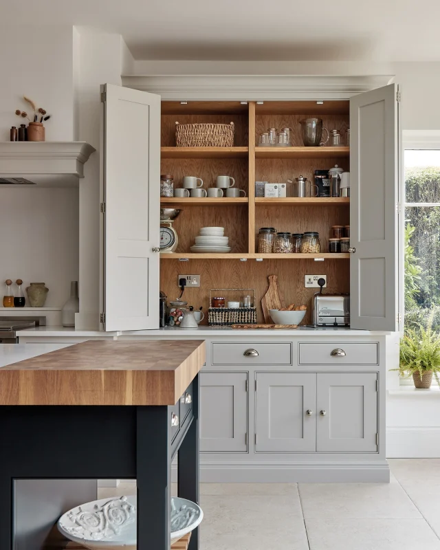 “We never begin with assumptions. Our role is to listen deeply, understand your vision, and translate that into a kitchen that fits your lifestyle perfectly.” Jack, Tom Howley Designer.

Discover how our designers tailor each kitchen to suit real life, with collaboration at the core.

Follow the link in our bio for the full Q&A with Jack and Louise.

-

#tomhowley #kitchendesigner #kitchendesign #tomhowleyshowroom #homedesign #homerenovation #bespokeinteriors #interiordesign