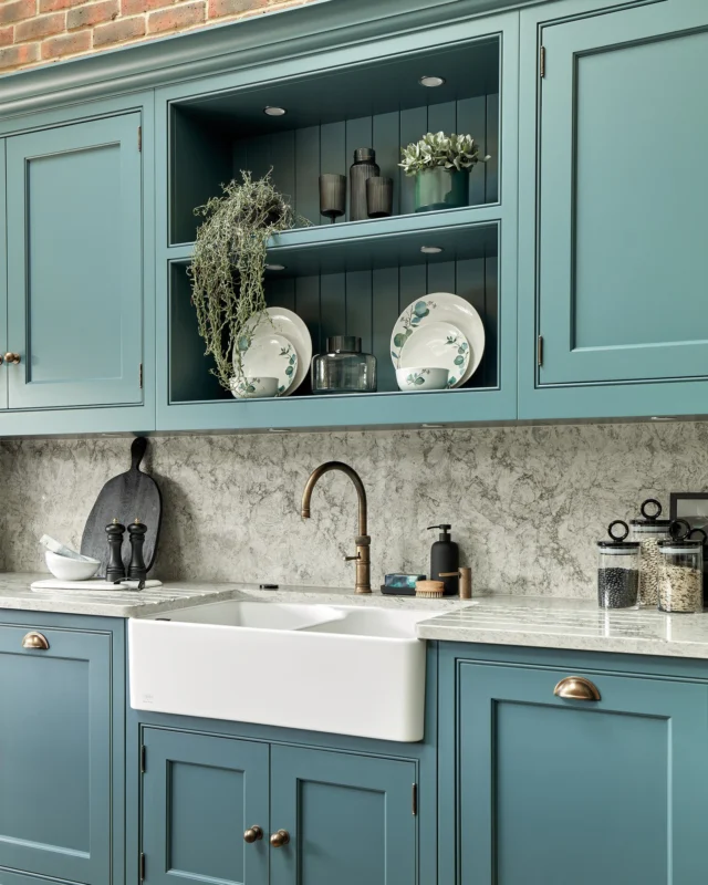 Nothing kills a dinner party vibe faster than a pile of dirty pans in full view.

Dual dishwashers, deep sinks, and pull-out bins, positioned just out of the main sightline, mean cleanup is swift, discreet, and completely invisible to your guests.

#tomhowley #kitchendesign #kitchenlayout #cleankitchen #socialkitchen