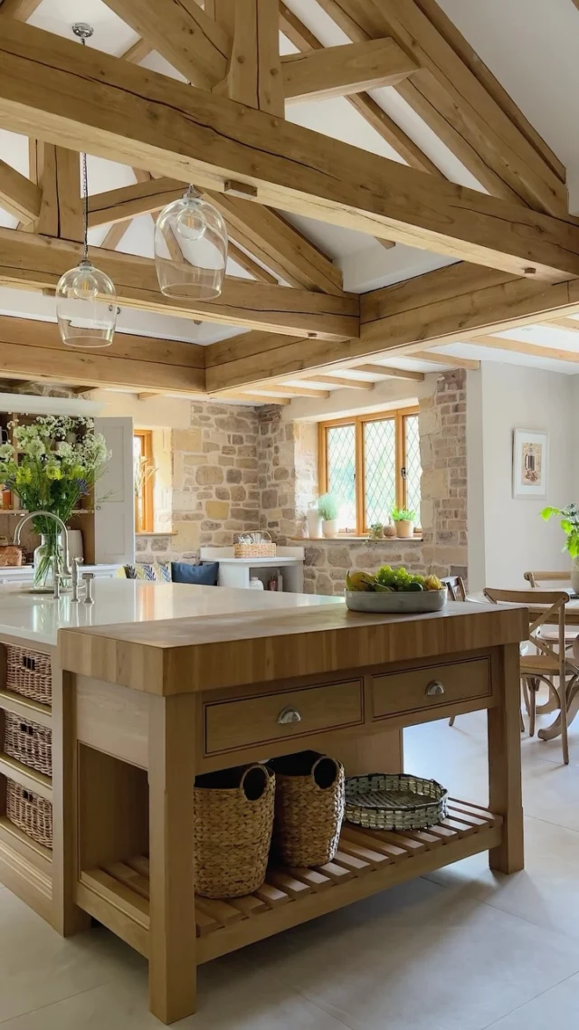 Can a kitchen design actually lower your cortisol levels?

We believe the answer is yes. A wellness kitchen is one rooted in order, soft light, and natural materiality. It’s a space where the clutter is concealed, the ergonomics are intuitive, and the palette - think soft greens and warm oaks, designed to soothe.

Discover more kitchen designs like this via the link in our bio.

Project: @plaishhallrenovations2020

#tomhowley #wellnesskitchen #kitchendesign #calmspaces