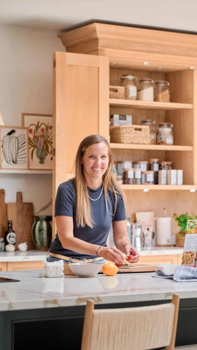 Family mealtimes might be harder to achieve than they once were, but the kitchen can still create the space for those everyday moments of connection.

For Charlotte Stirling-Reed, her kitchen has become the hub of family life; somewhere to cook, talk, help with homework, spend time together and simply be.

As she puts it: “The kitchen for me is everything.”

Discover the full story behind Charlotte’s family kitchen via the link in our bio.

Project: @sr_nutrition

#tomhowley #kitcheninspiration #kitchendesign #familykitchen #homeinspiration